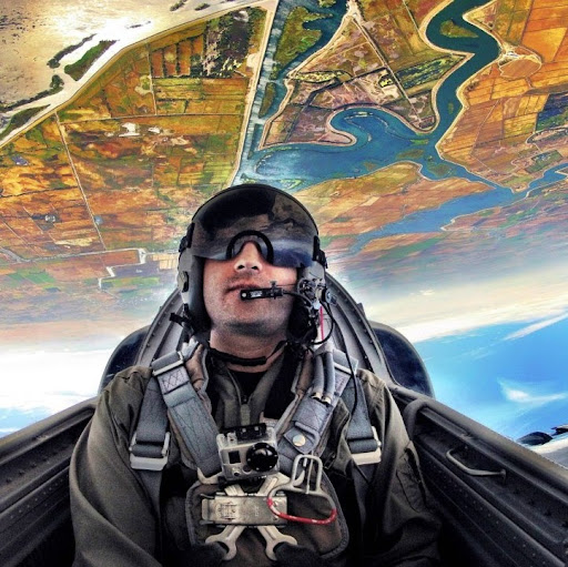 Luis Betancourt Photo 40