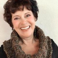 Julie Mchenry Photo 8
