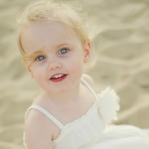 Stephanie Roth Photo 27