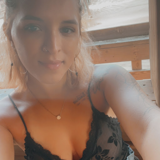 Samantha Mayo Photo 8