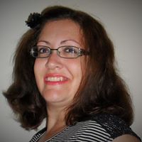 Kristin Watts Photo 8