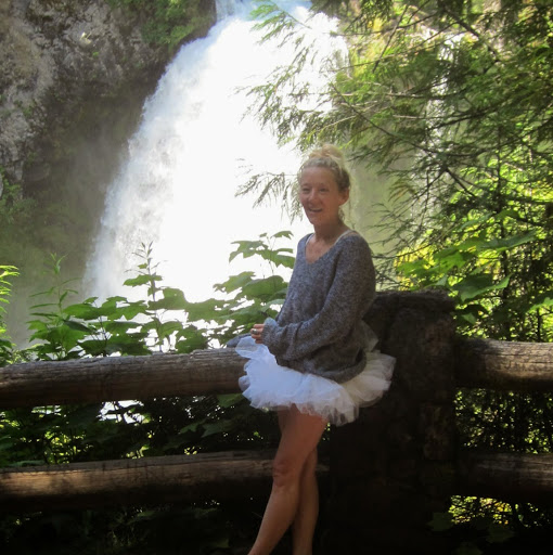 Heather Huston Photo 8