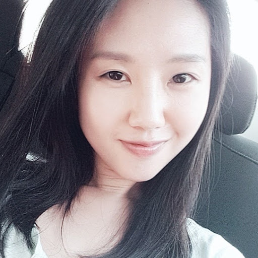 Amy Wang Photo 40
