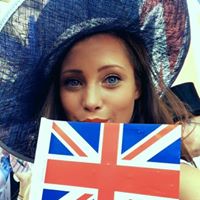 Amy Holliday Photo 9