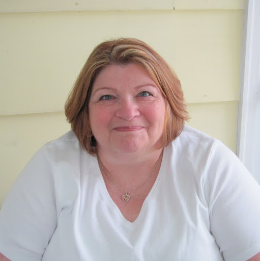 Lynda Robinson Photo 35