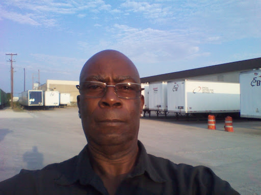 Earl Gibson Photo 11
