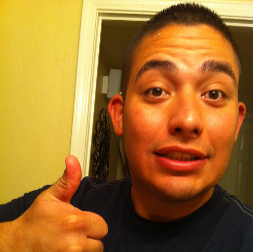 Adrian Flores Photo 30