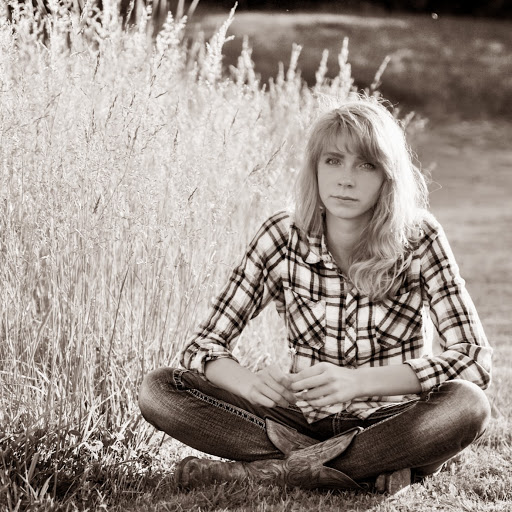 Christina Mauldin Photo 15
