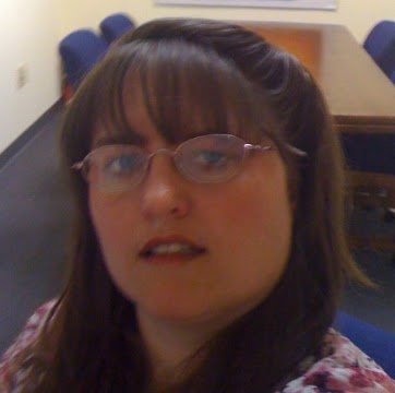 Elizabeth Healy Photo 10