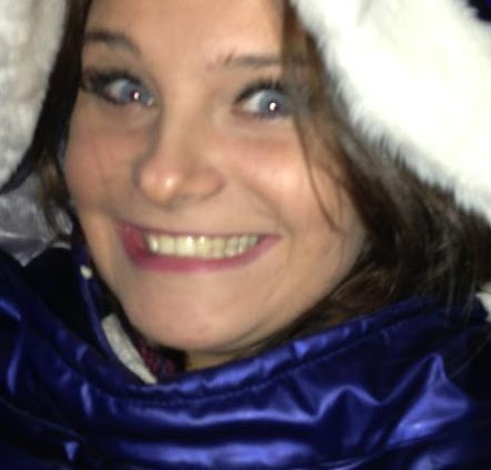 Robyn Gillespie Photo 24