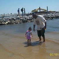 Antonio Meeks Photo 26