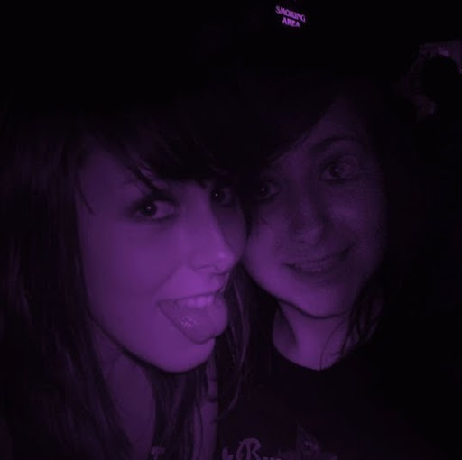 Aimee Jones Photo 7