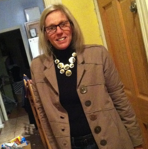 Terri Munro Photo 15