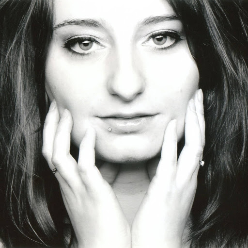 Linda Fischer Photo 37