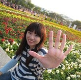 Sheri Chen Photo 6