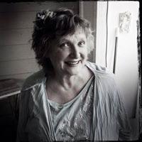 Christine Greaves Photo 21