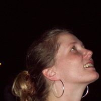 Stephanie Lang Photo 13