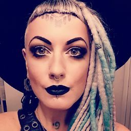 Shelly Richards Photo 33