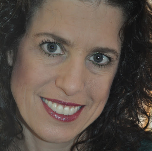 Laura Simmons Photo 3