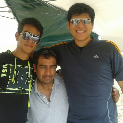 Luis Vargas Photo 16