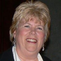 Elaine Reynolds Photo 40