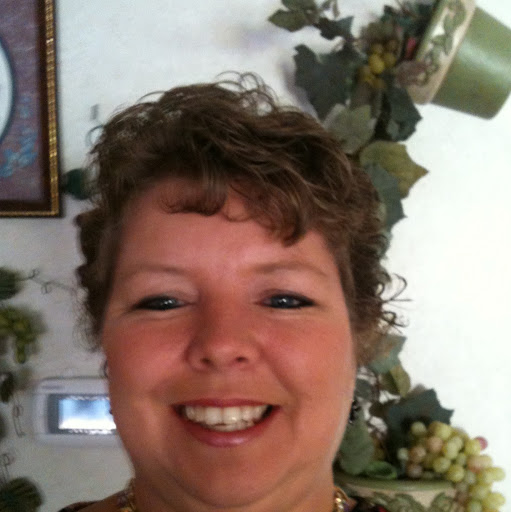 Leslie Simms Photo 20