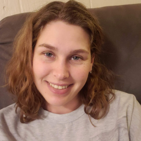 Stephanie Weller Photo 40