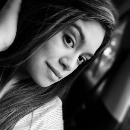 Andrea Guzman Photo 16