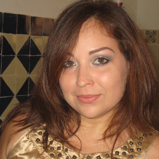 Erika Benitez Photo 15