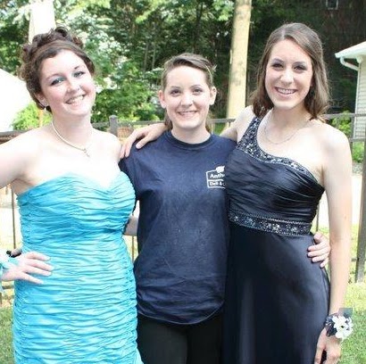 Julia Mundy Photo 7