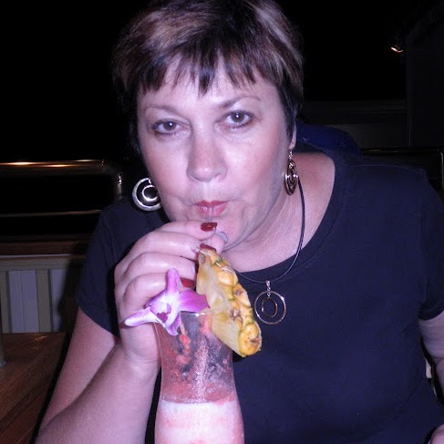 Julie Newell Photo 30
