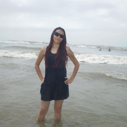 Sandra Nunes Photo 19