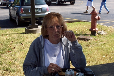 Cathy Graves Photo 14