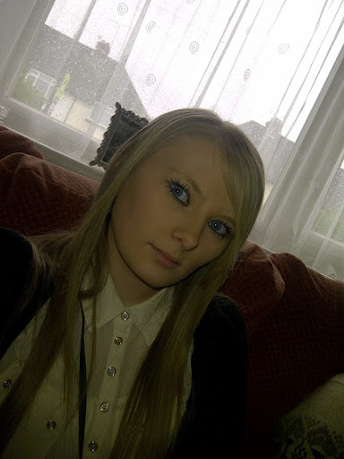 Angela Strange Photo 4