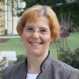 Rebecca Travis Photo 19