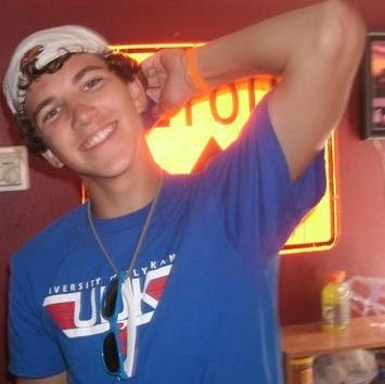 Lucas Hanson Photo 33
