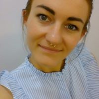 Julia Schweizer Photo 11
