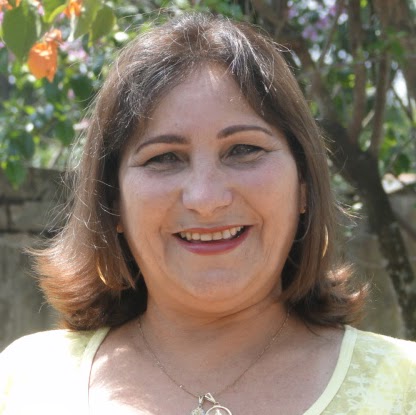 Janet Carvalho Photo 13
