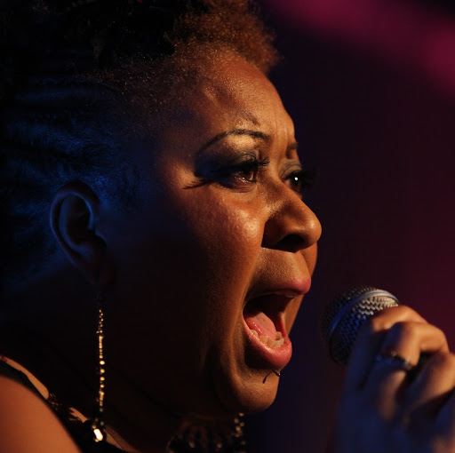 Simone Brown Photo 30