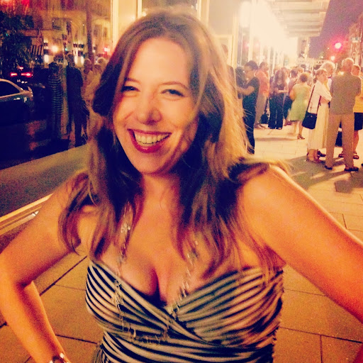 Sarah Hensley Photo 37
