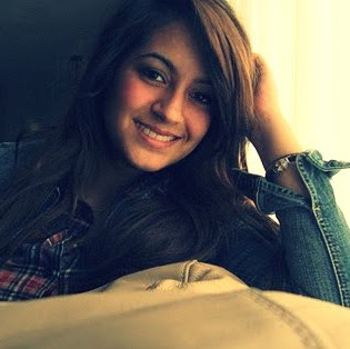 Stephanie Pinto Photo 31