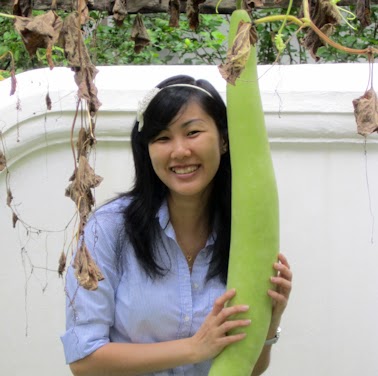 Julie Hoang Photo 29