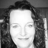 Stacy Tuttle Photo 11