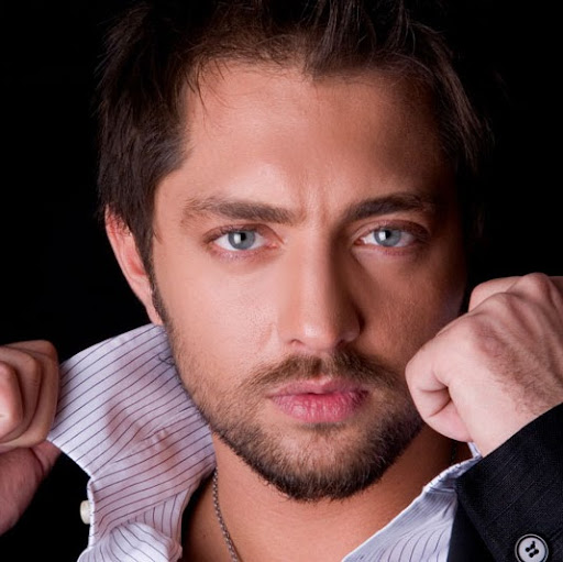 Alan Ali Photo 20