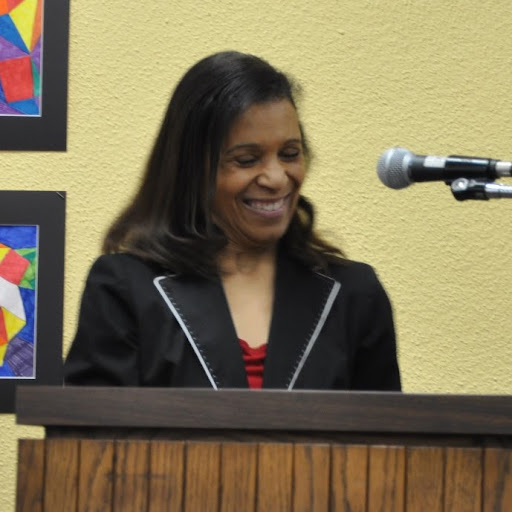 Kim Ellison Photo 6