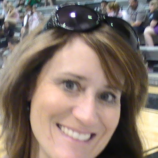 Robin Goad Photo 12