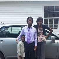 Derrick Holmes Photo 18