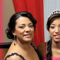 Mercedes Checo Photo 2