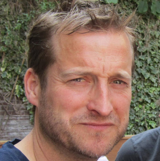 Robin Peters Photo 30