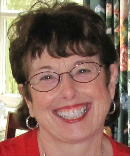 Annie Lucas Photo 38